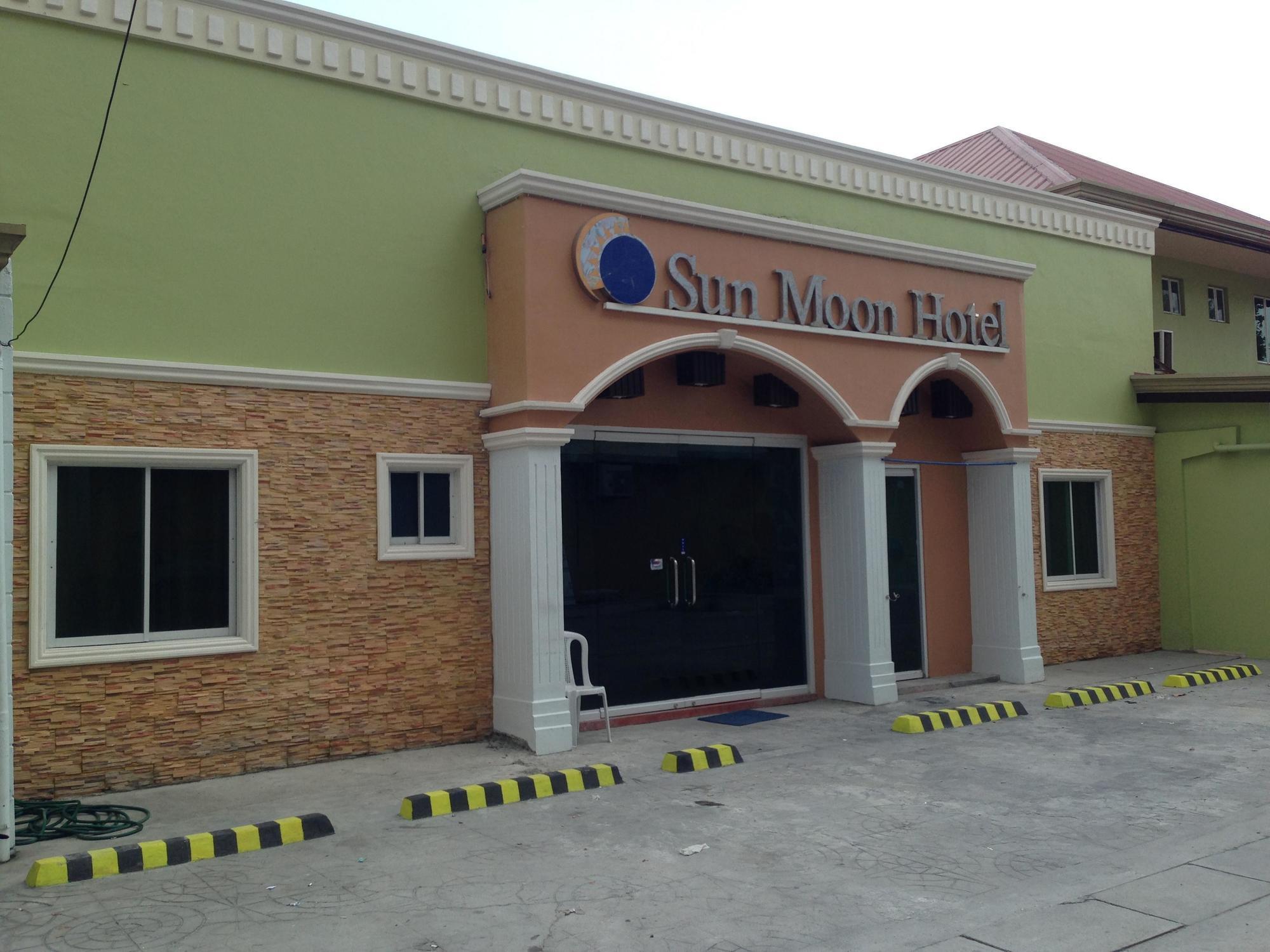 Sun Moon Poolside Hotel Angeles Ngoại thất bức ảnh