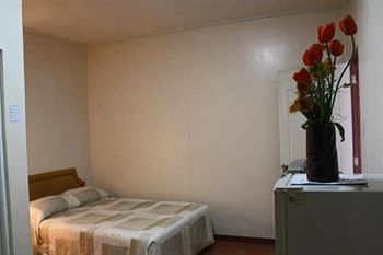 Sun Moon Poolside Hotel Angeles Ngoại thất bức ảnh