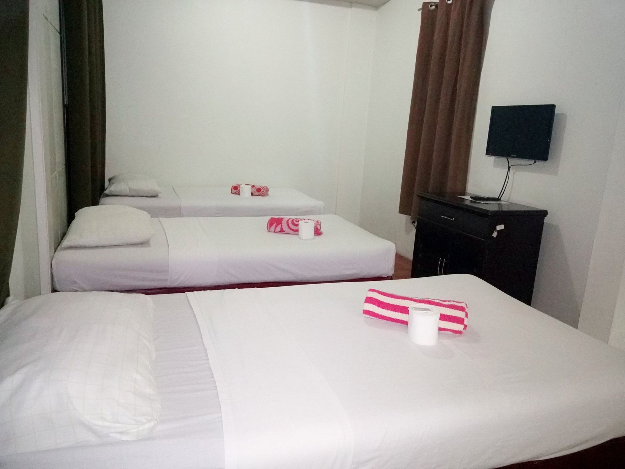 Sun Moon Poolside Hotel Angeles Ngoại thất bức ảnh