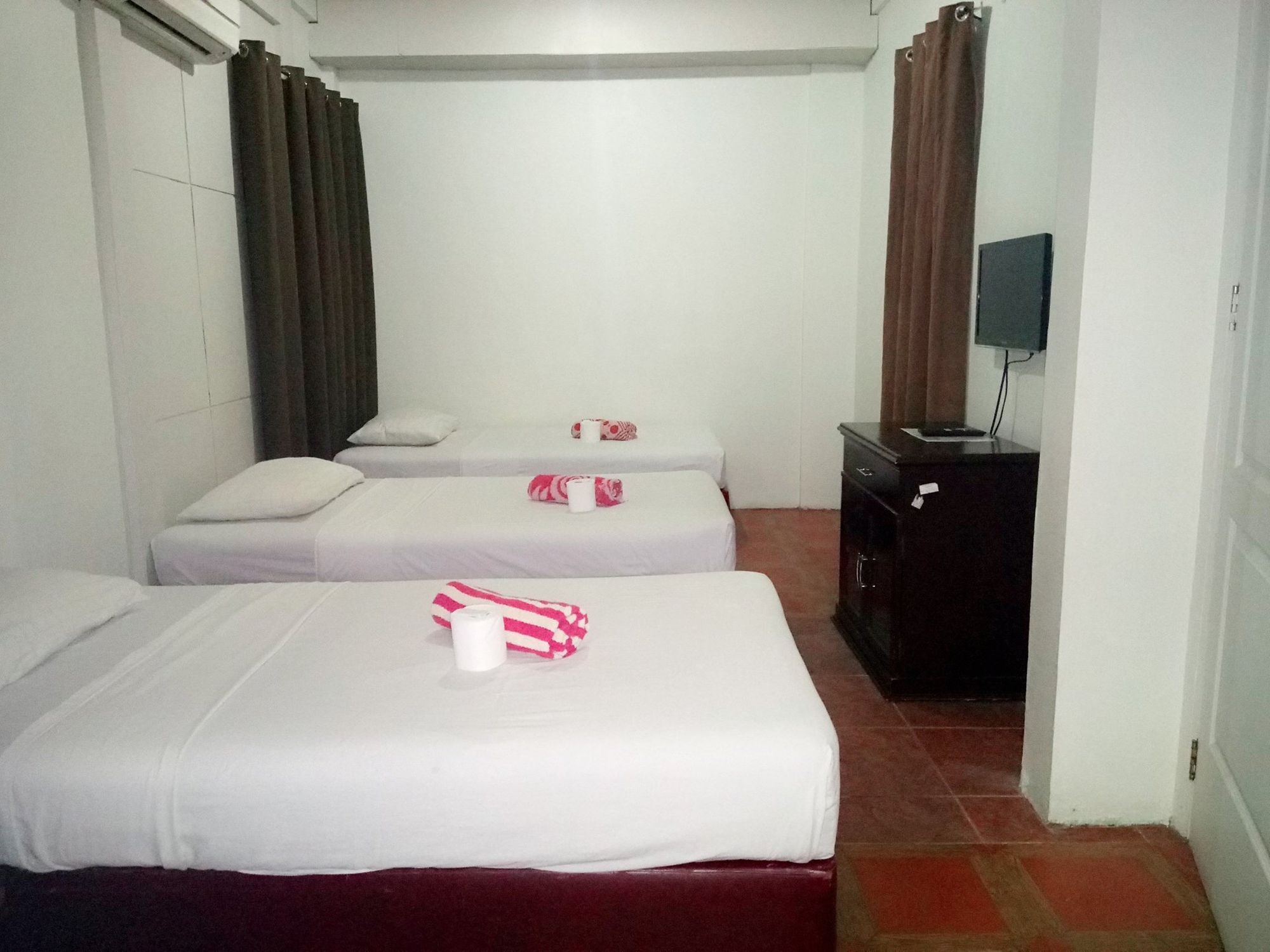 Sun Moon Poolside Hotel Angeles Ngoại thất bức ảnh